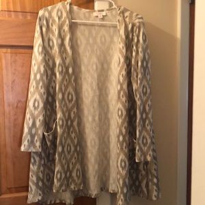 Cream and Gray LulaRoe Sweater. Medium.